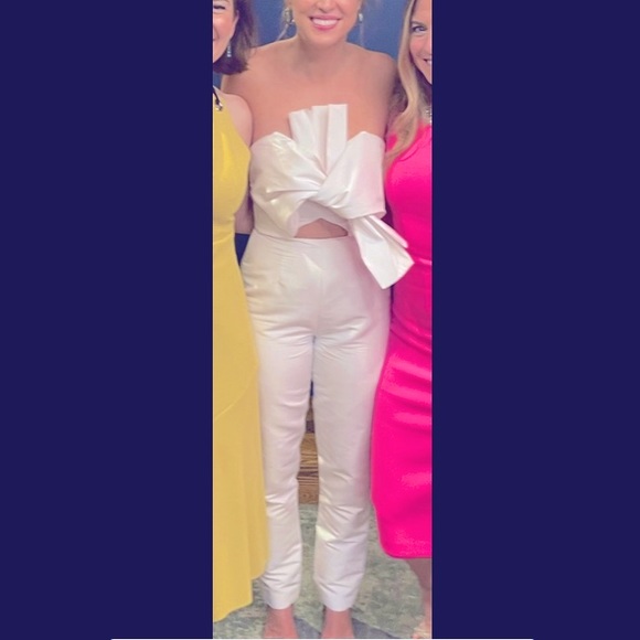 FABULOUS Alexia Maria jumpsuit, Size 2. - Picture 4 of 5